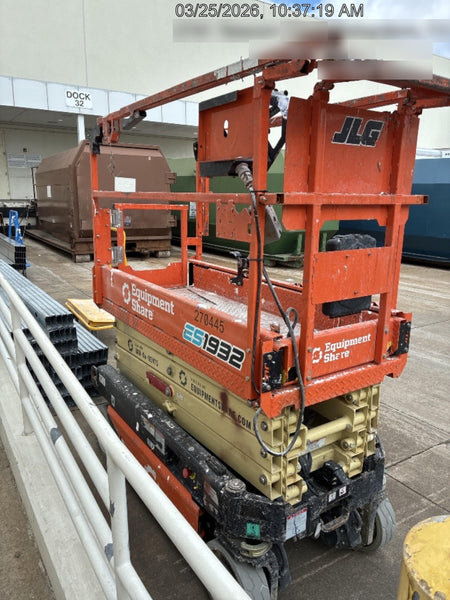 2022 JLG ES1932
