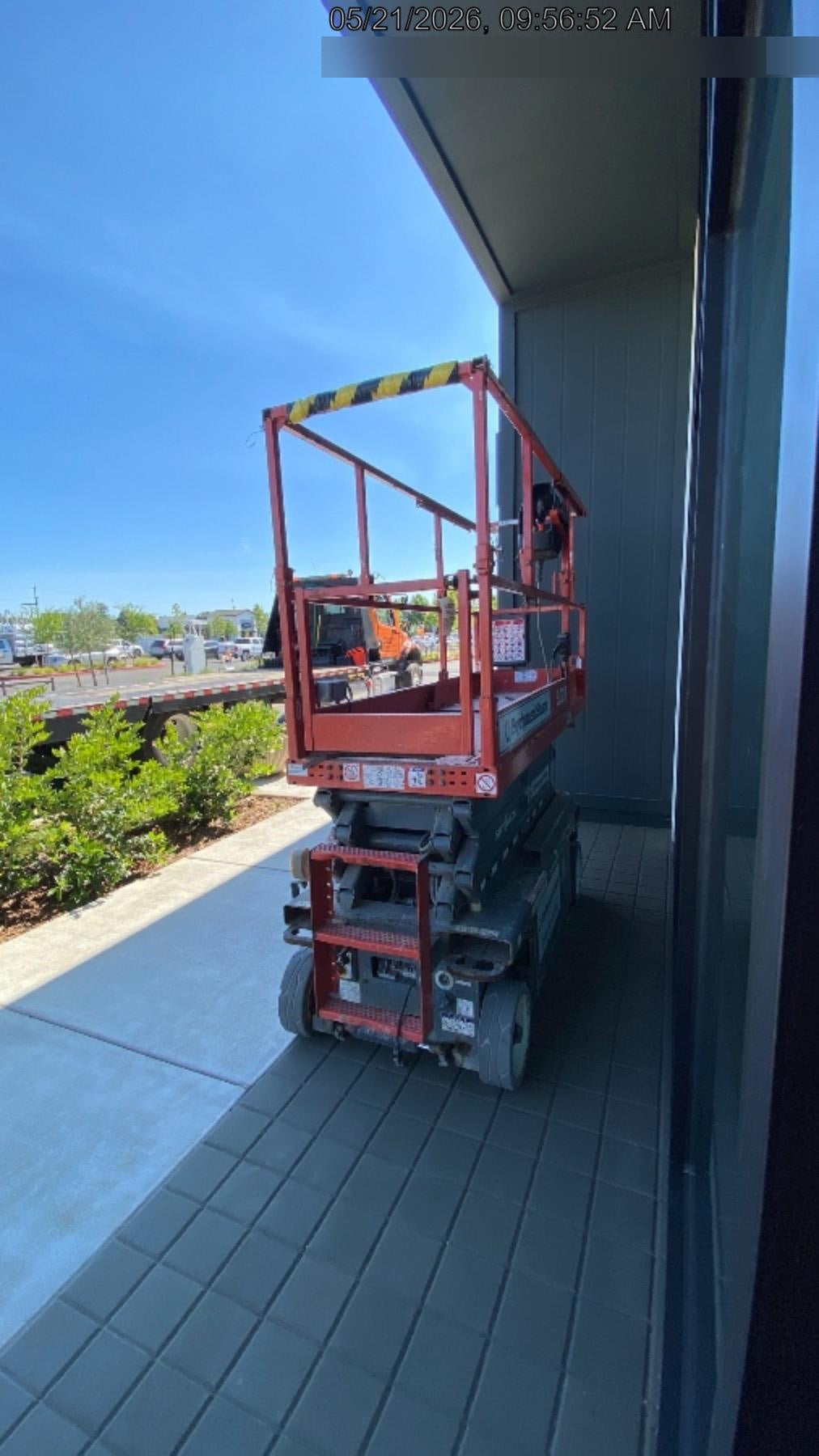 2020 Skyjack SJIII-3219 Solid NM Tires, Half height spring hinged entry gate, Dual Beacons, 800W Inverter