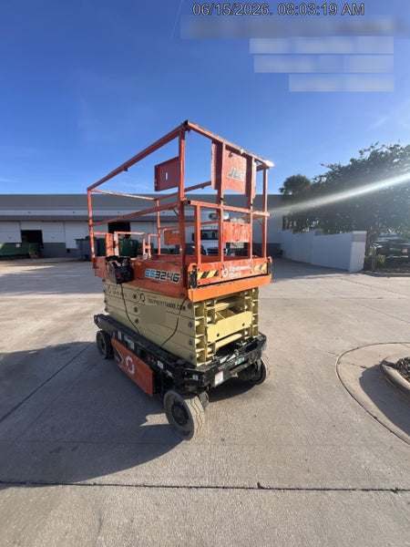 2022 JLG ES3246