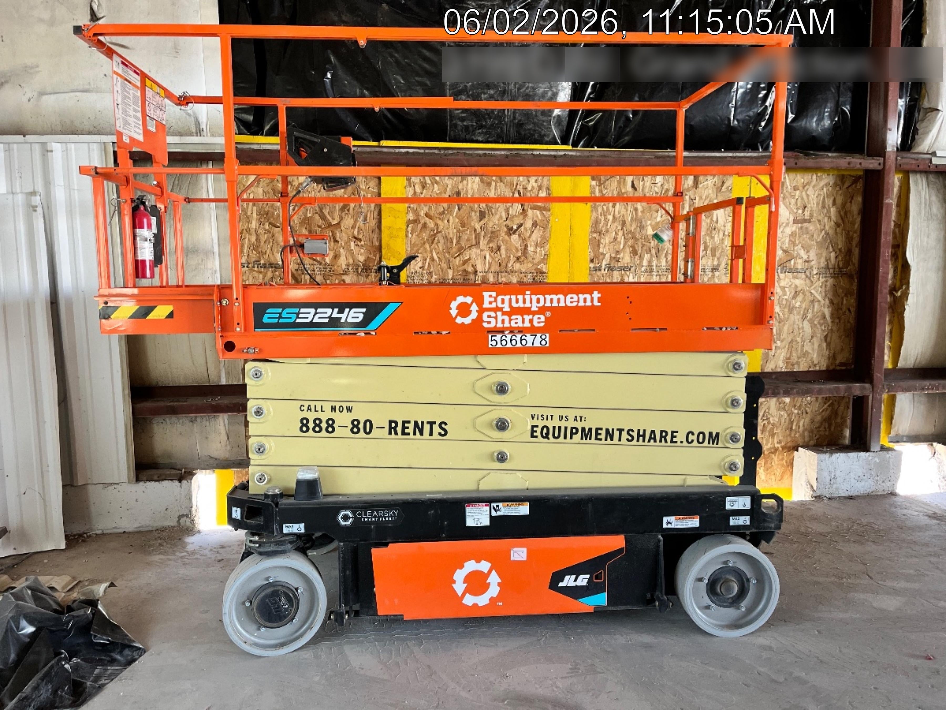 2025 JLG ES3246