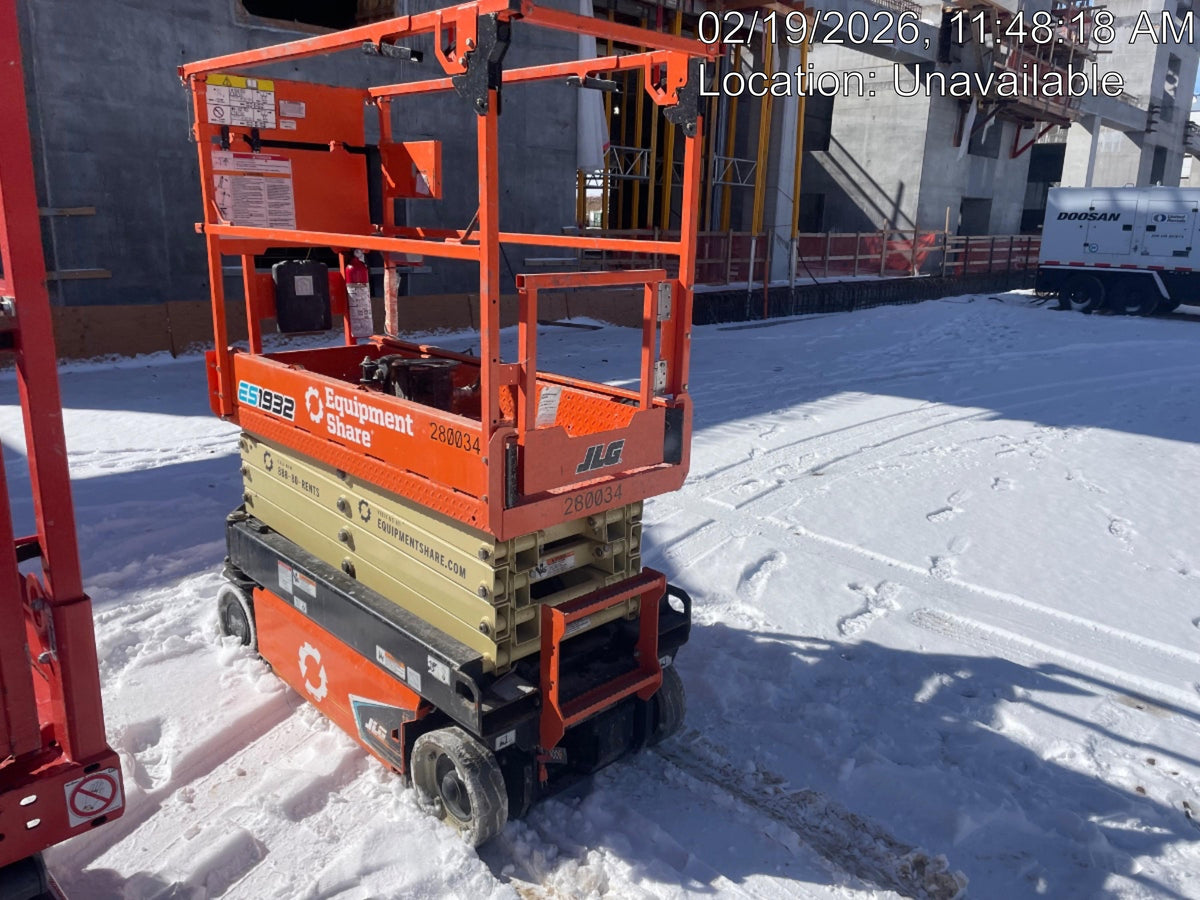 2022 JLG ES1932