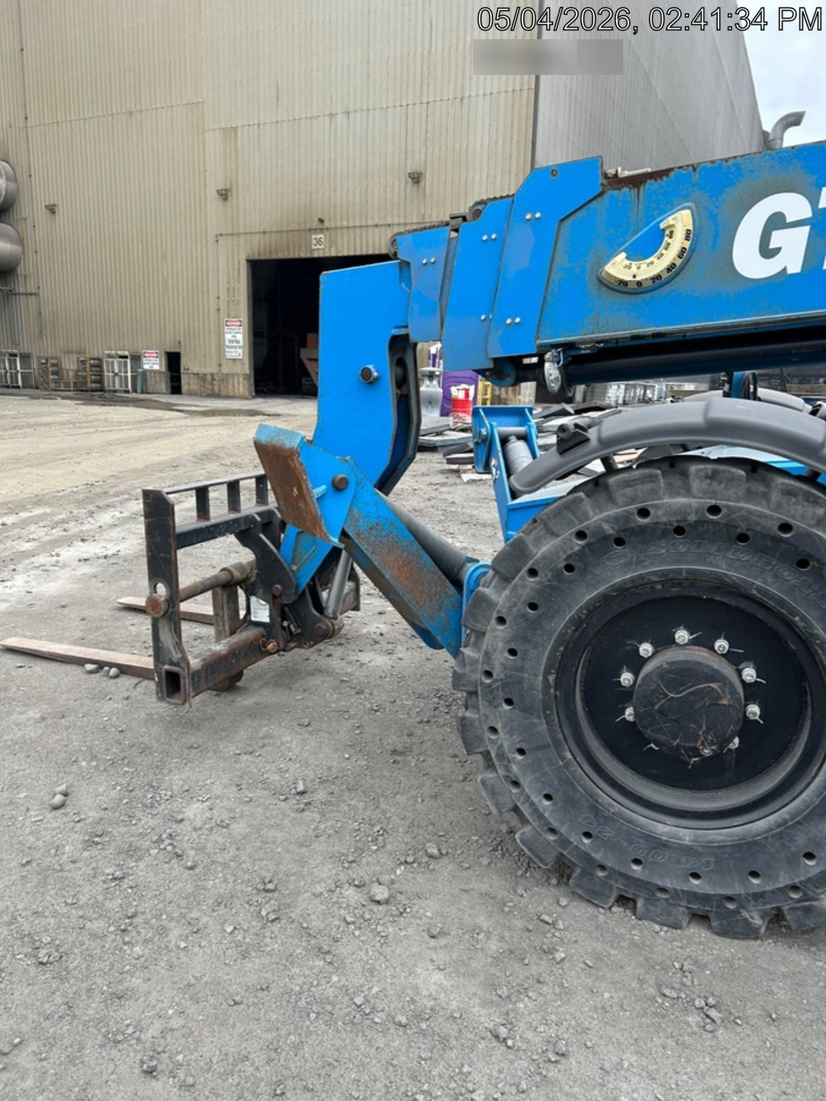 2019 Genie GTH-1056 Cab/Heat/AC, Solid RT Tires, LED Work Lights, Beacon 60" QA Carriage, 60" Forks