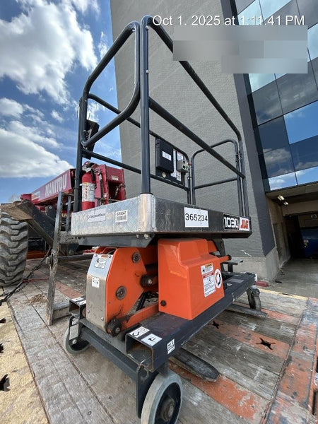 2023 JLG 1030P
