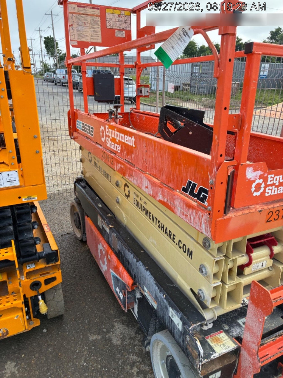 2022 JLG ES2632