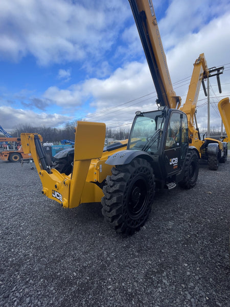 2025 JCB 510-56