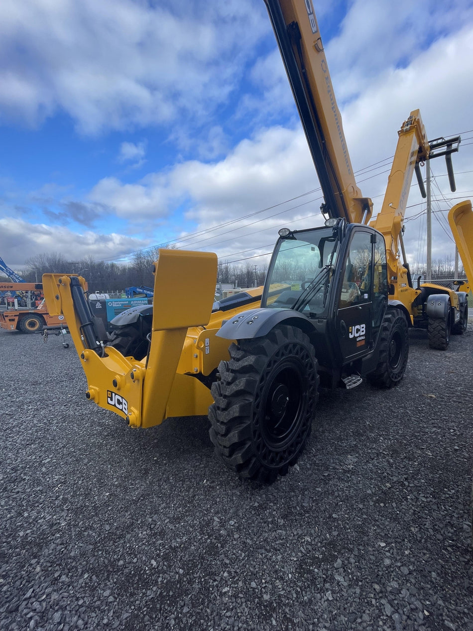 2025 JCB 510-56