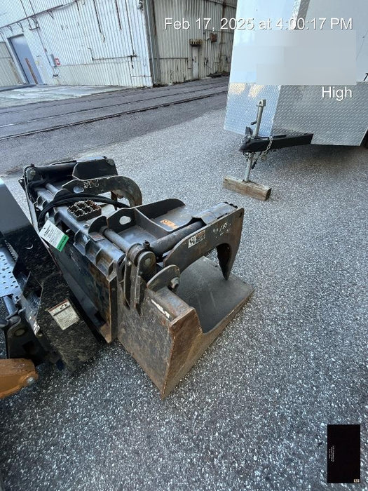 2019 PALADIN 72" Scrap Grapple Bucket - Paladin