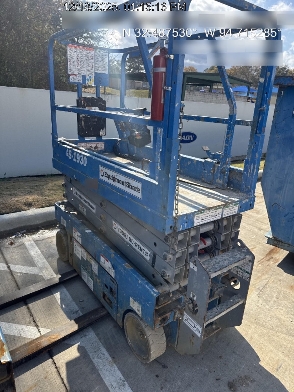 2019 Genie GS-1930 Fixed Rails with Chain Entry