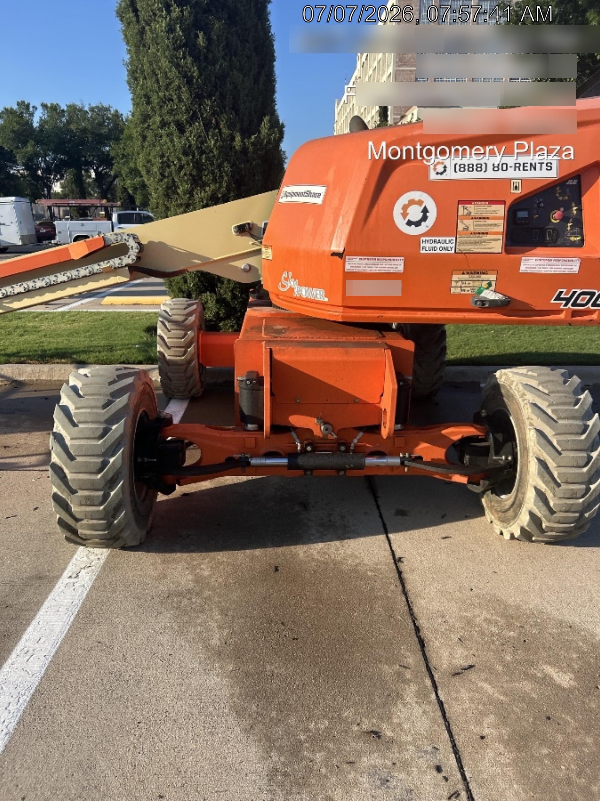 2021 JLG 400S