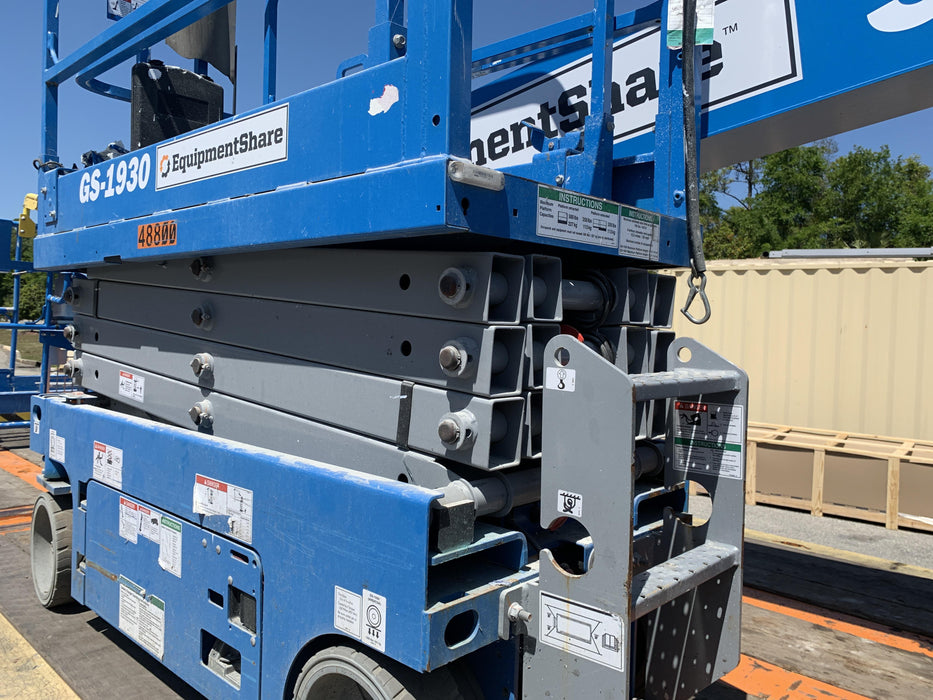 2019 Genie GS-1930 Fixed Rails with Chain Entry