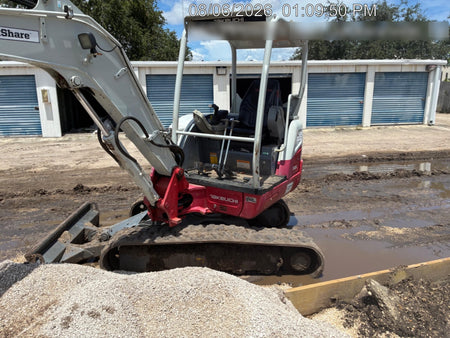 2022 TAKEUCHI TB235-2R