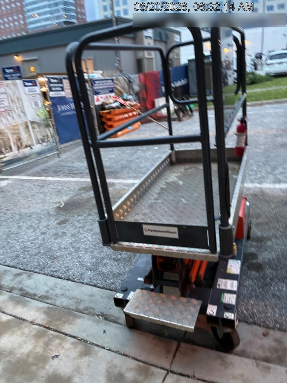 2023 JLG 1030P
