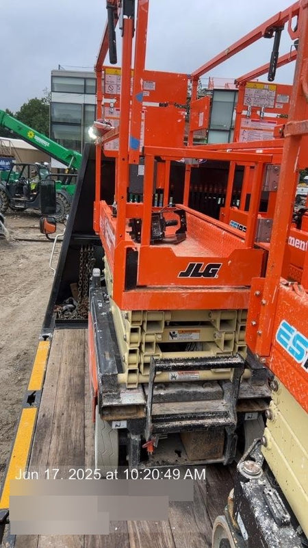 2024 JLG ES1932