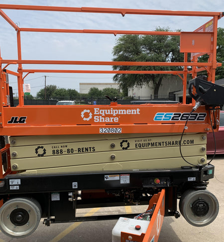 2023 JLG ES2632
