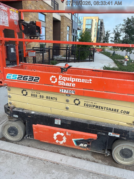 2023 JLG ES2632
