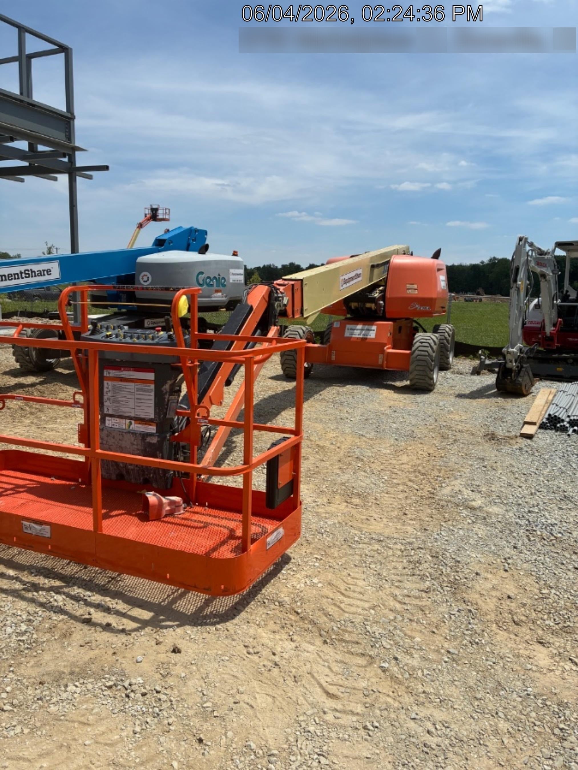 2019 JLG 660SJ