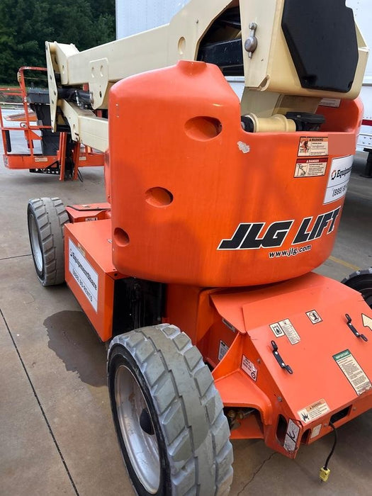 2019 JLG E450AJ