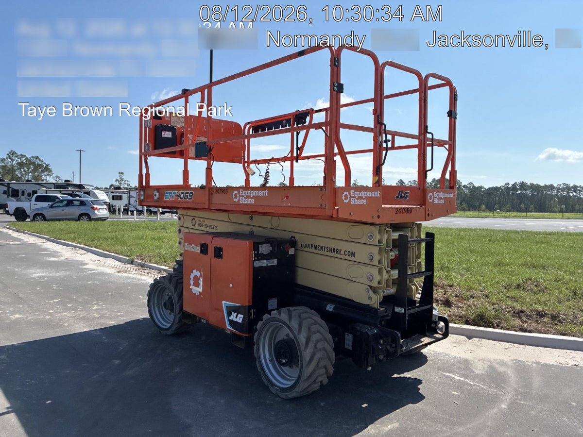 2022 JLG ERT4069