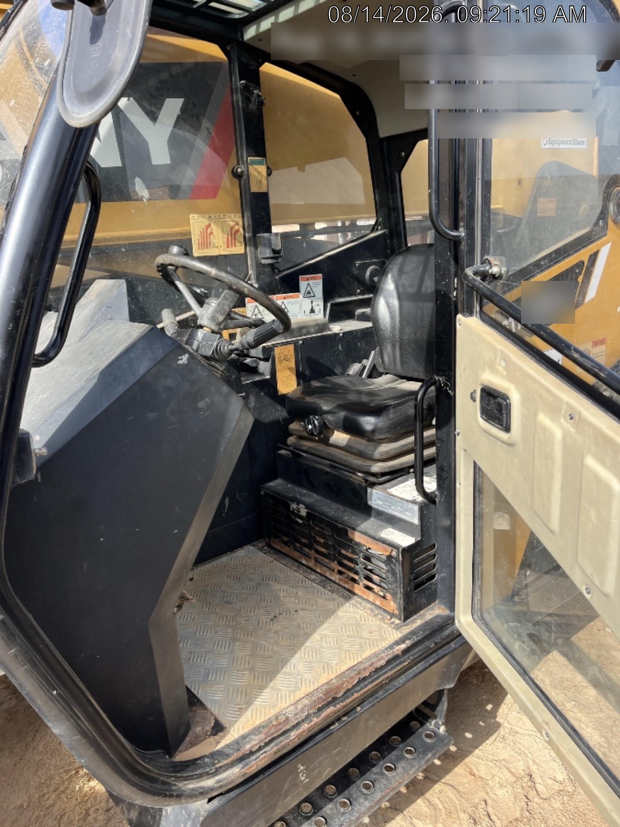 2022 SANY STH1056