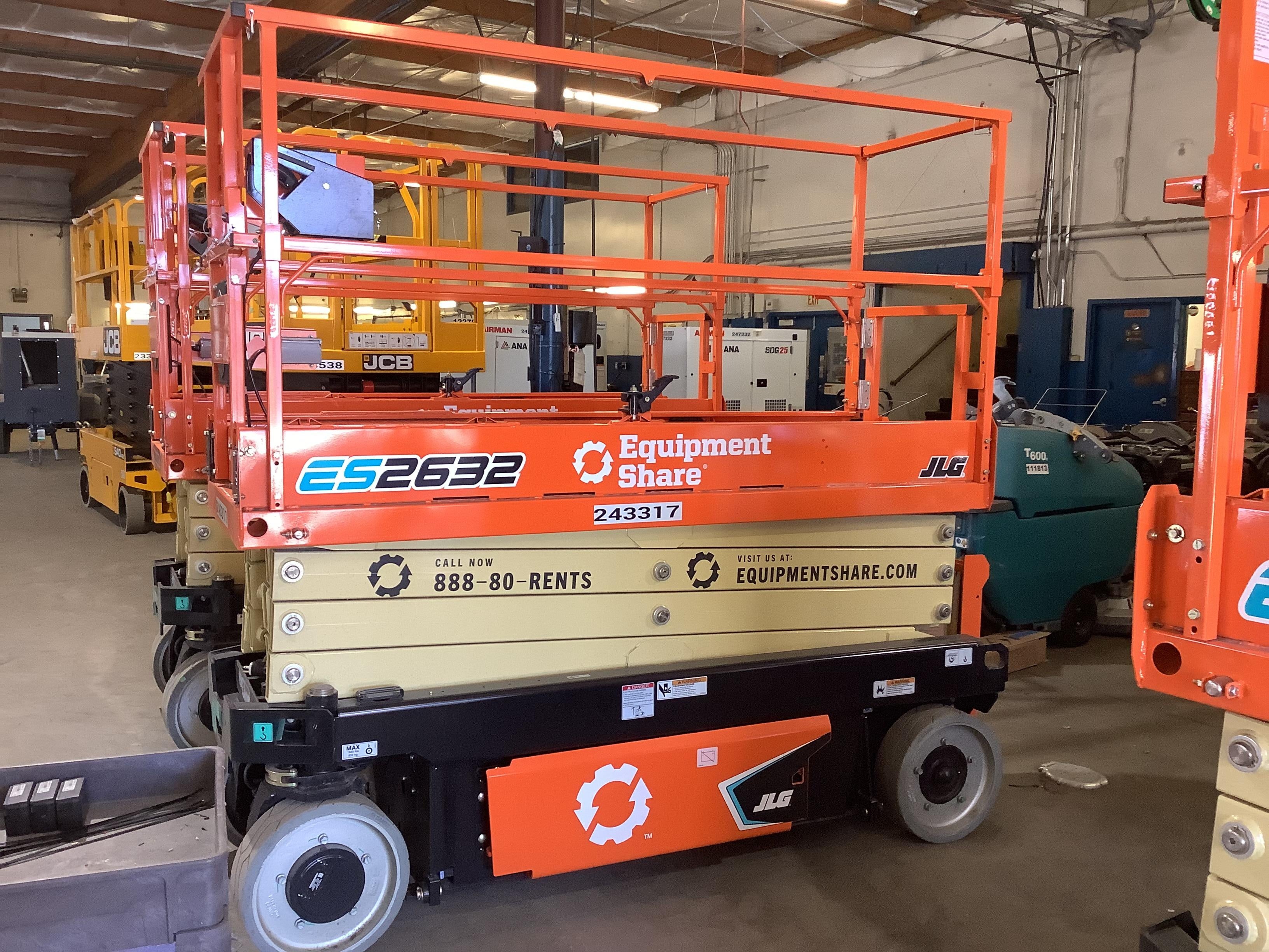 2022 JLG ES2632