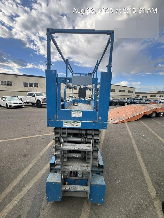 2019 Genie GS-3232 Folding rails with half height swing gate, 800 Amp Inverter