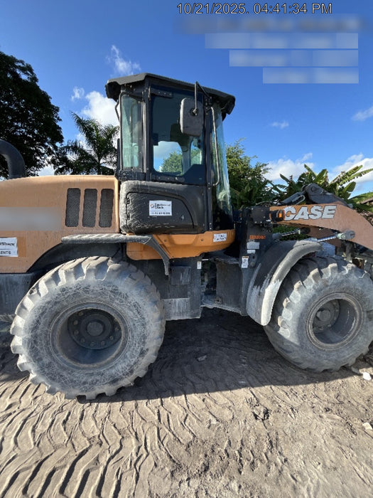 2018 Case 721G CLOSED CAB, JRB 416 STYLE HYD COUPLER