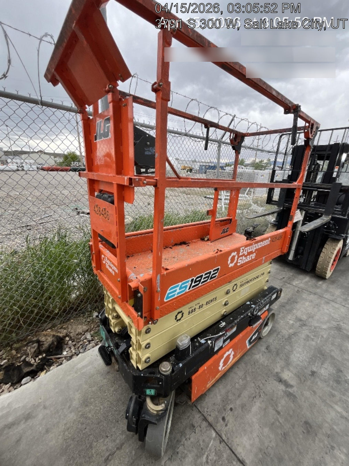 2024 JLG ES1932