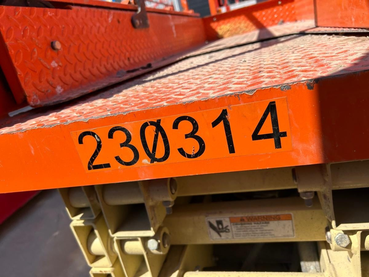 2022 JLG ES1932