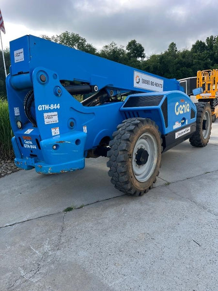 2023 GENIE GTH-844
