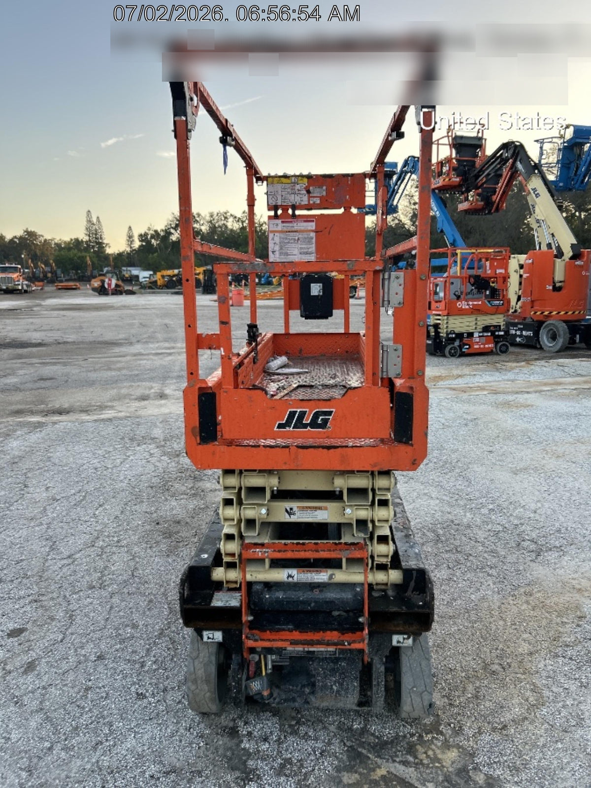 2023 JLG ES1932