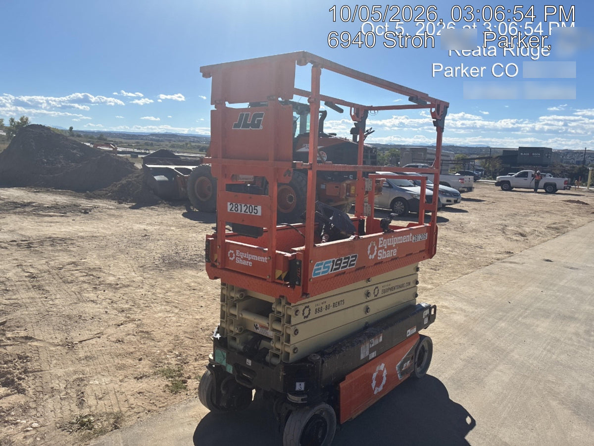 2022 JLG ES1932