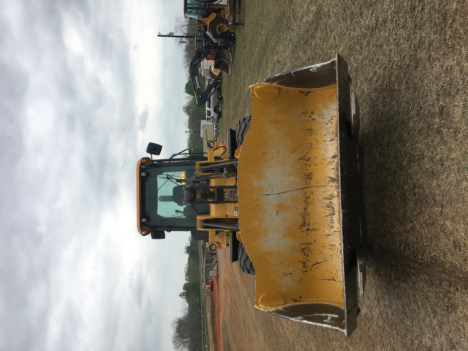 2019 John Deere 524L Cab/Heat/AIR, 3rd Function Hydraulics, Hydraulic JRB QC 2.75 Yd. Bucket, 60" Carriage/72" Forks