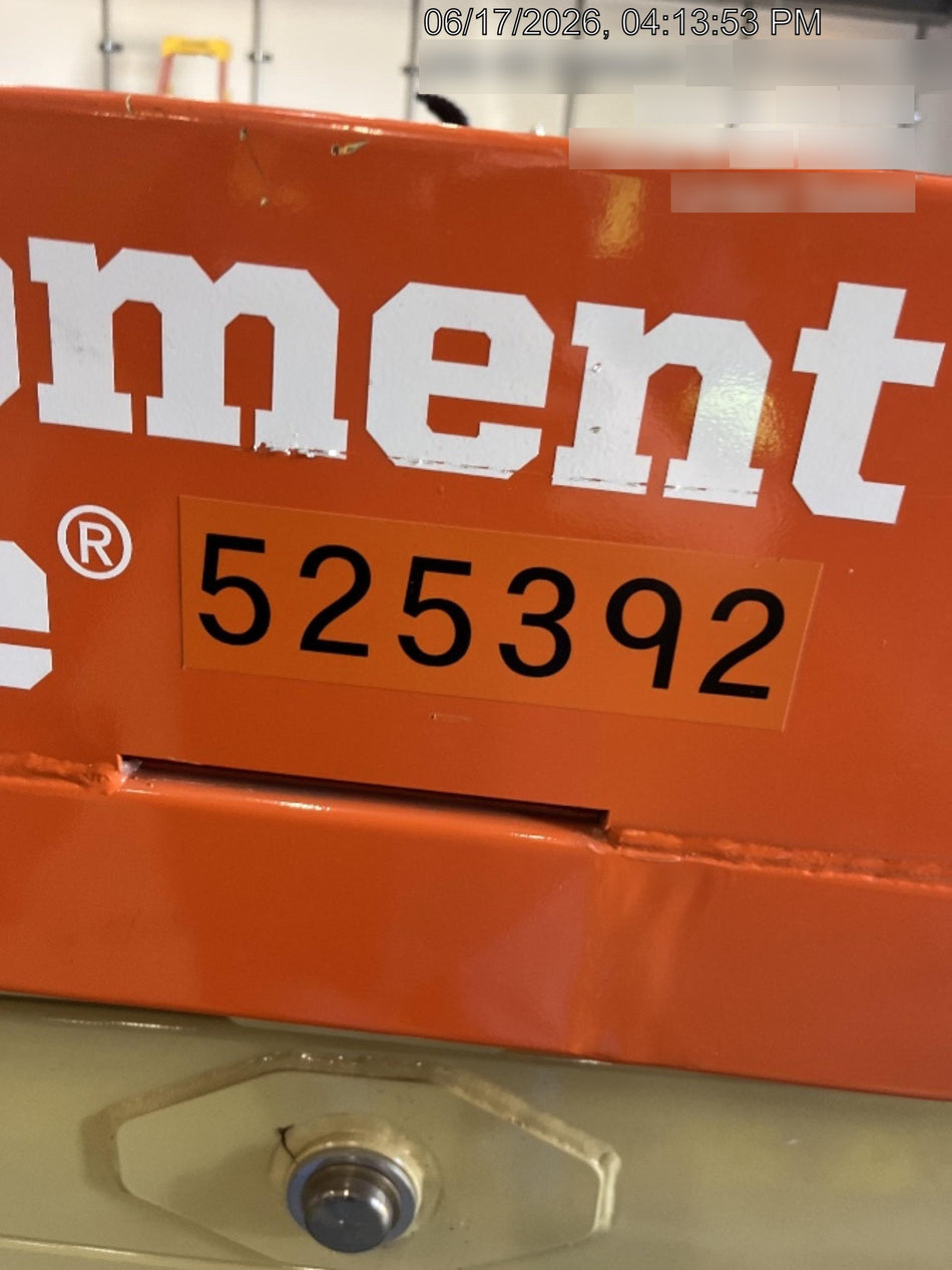 2025 JLG ES3246