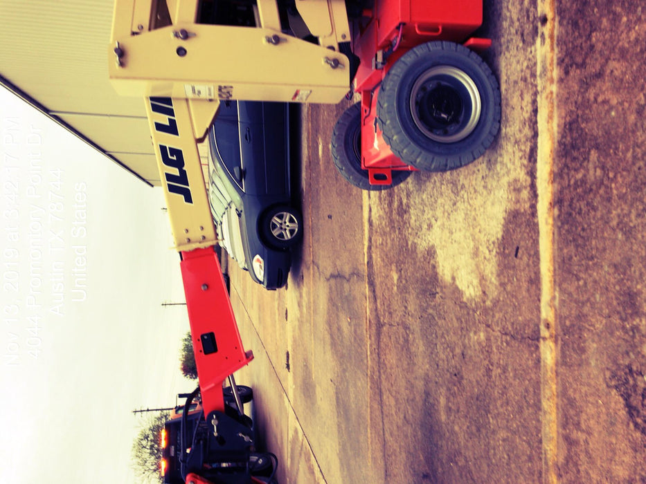 2019 JLG E300AJP