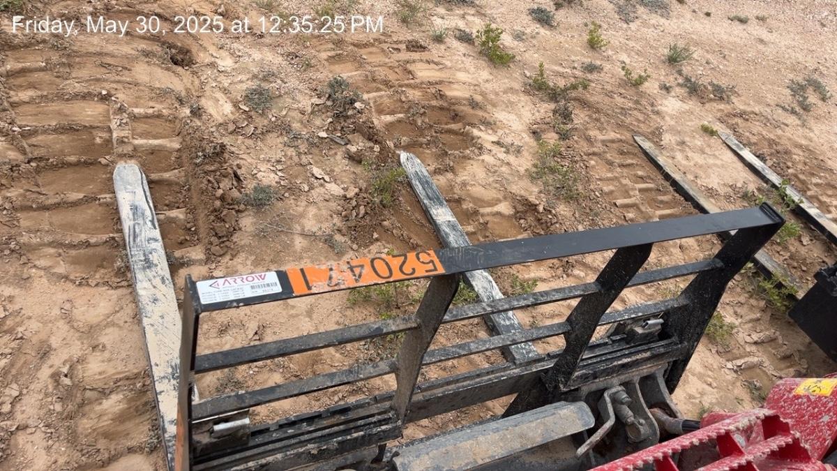 2025 ARROW MATERIAL HANDLING 60" Pallet Forks - Arrow