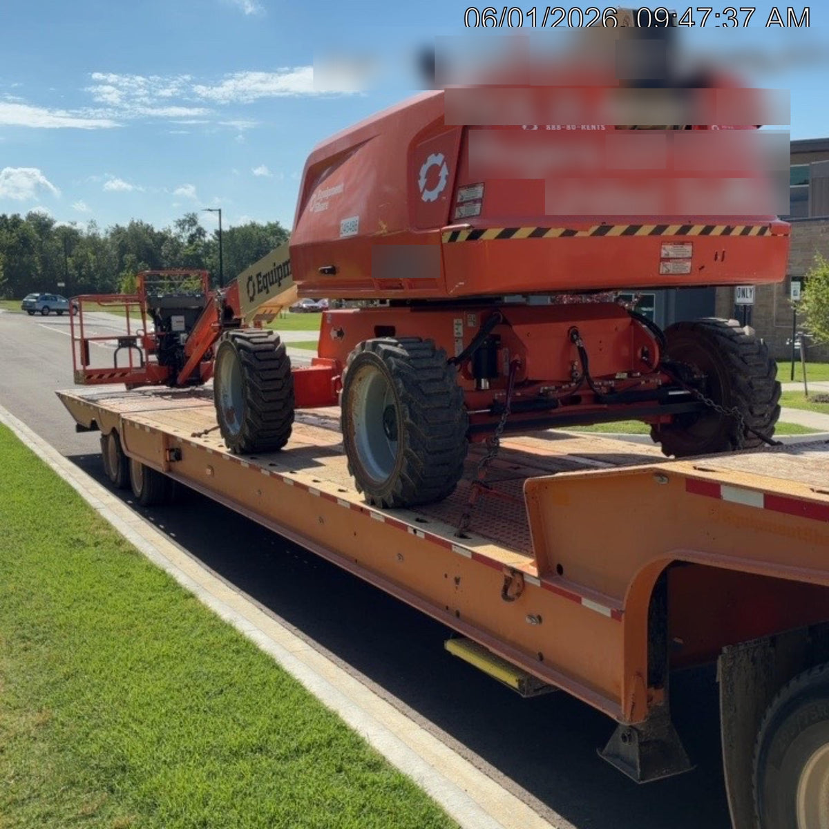 2022 JLG 660SJ