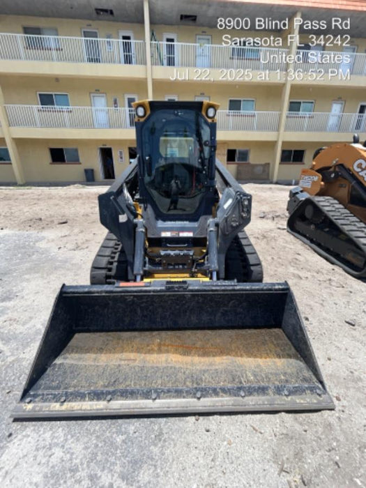 2025 JOHN DEERE 84" Bucket - John Deere