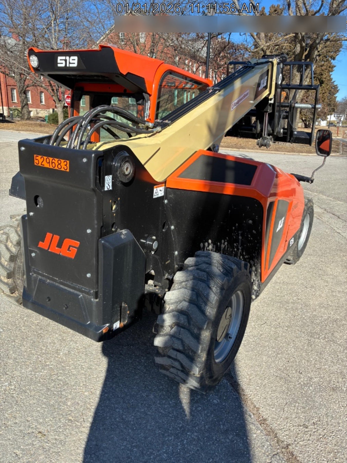 2025 JLG 519