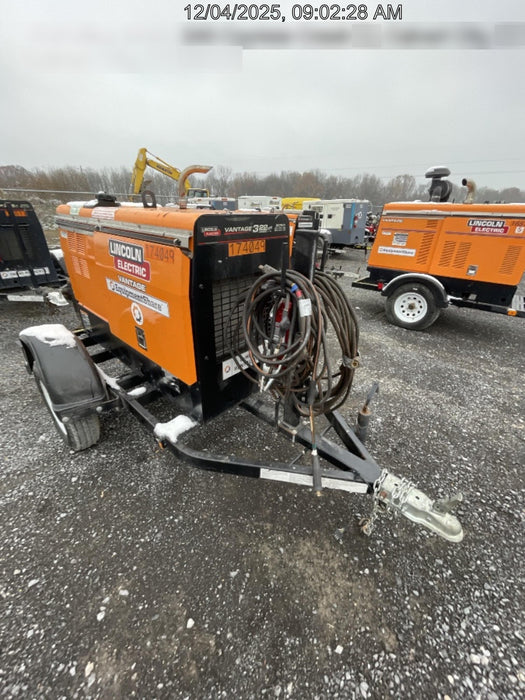 2021 Lincoln Electric Vantage 322 Vantage 322 Ready Pak 3 w/ Decals, ORANGE (includes trailer, cable rack, fender light kit) NO Telematics