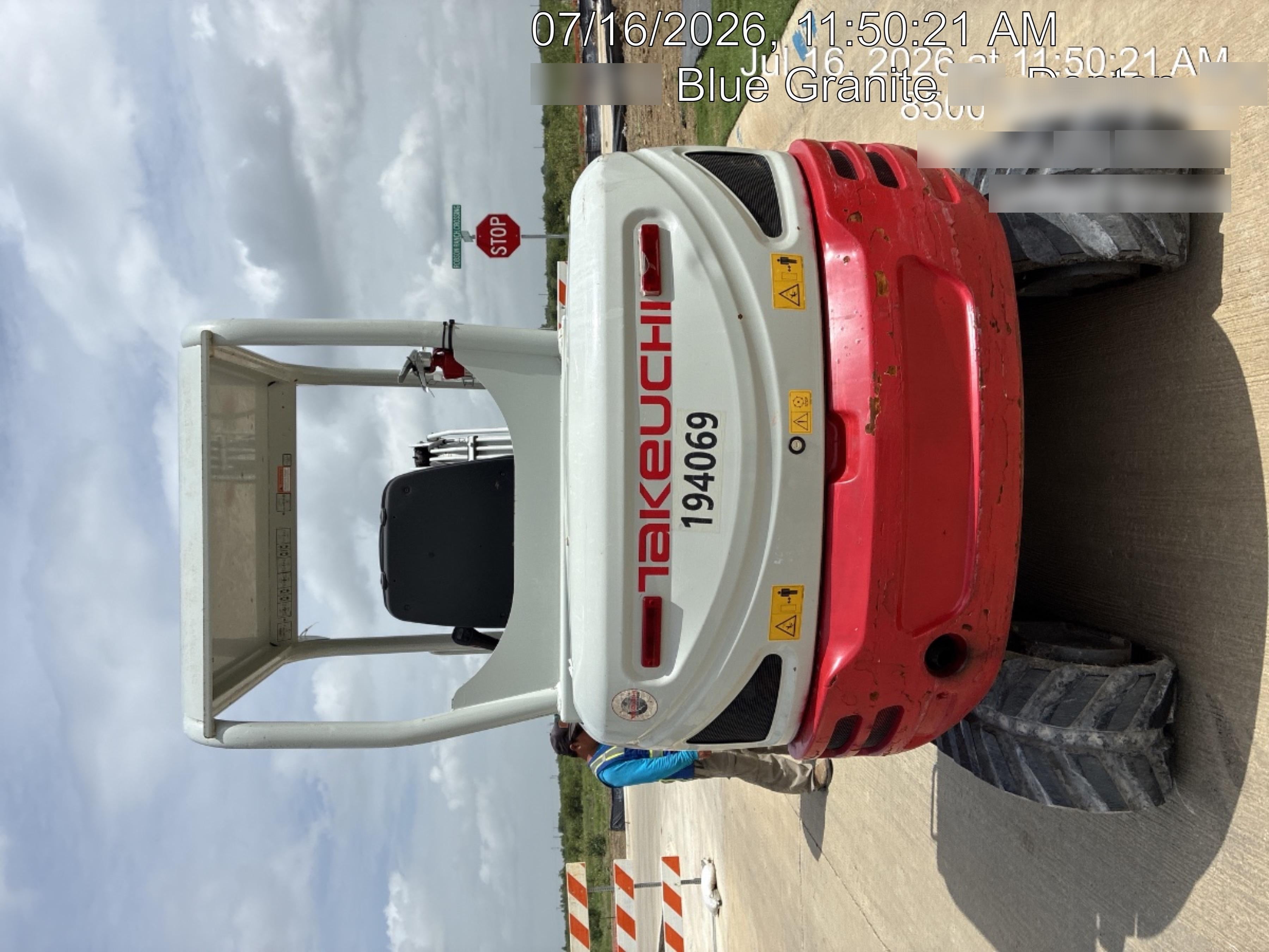 2021 TAKEUCHI TB235-2R