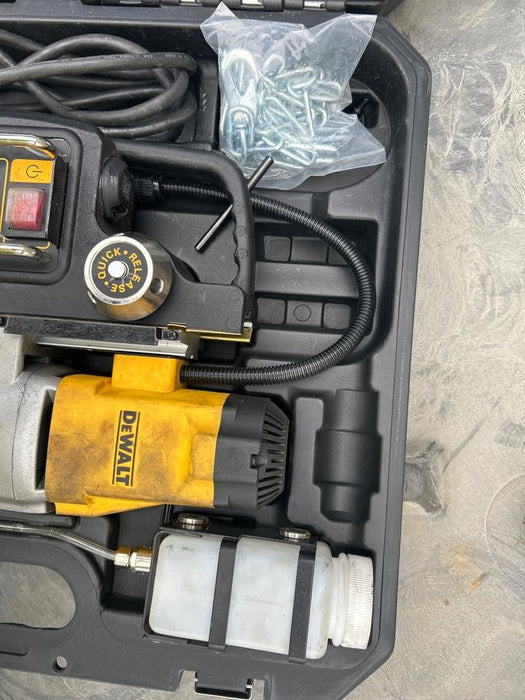 2023 DEWALT DWE1622K