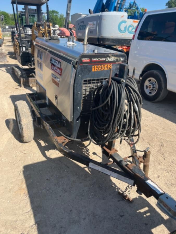 2021 Lincoln Electric Vantage 322 Vantage 322 Ready Pak 3 w/ Decals, ORANGE (includes trailer, cable rack, fender light kit) NO Telematics