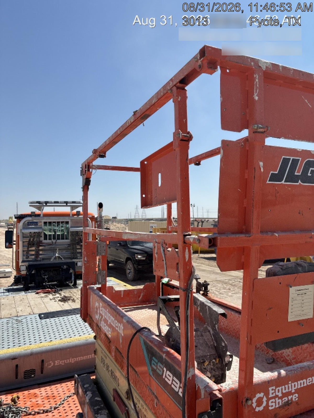 2025 JLG ES1932
