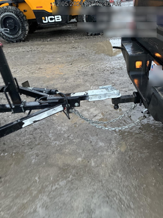 2019 Lincoln Electric Vantage 322 Welder Ready-Pak 3, Two wheel trailer, Fender and Light kit, Cable Rack