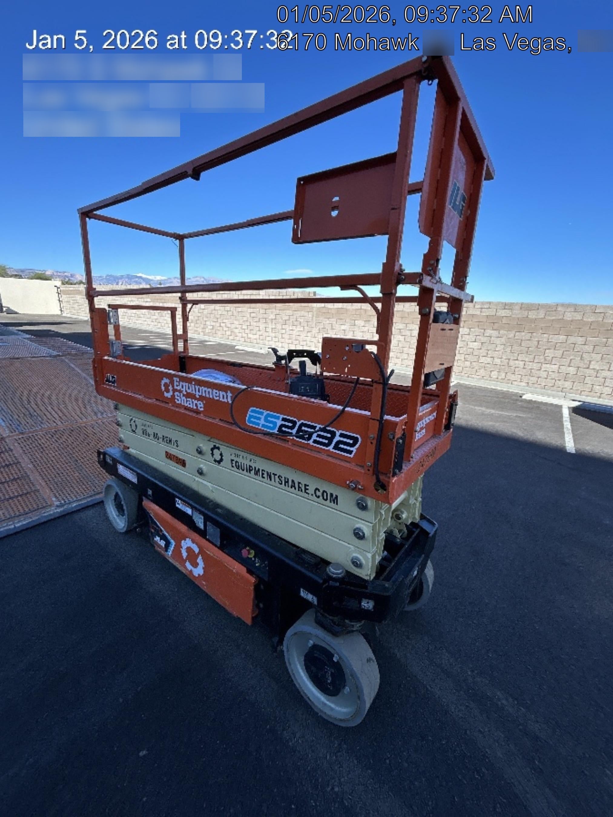 2022 JLG ES2632