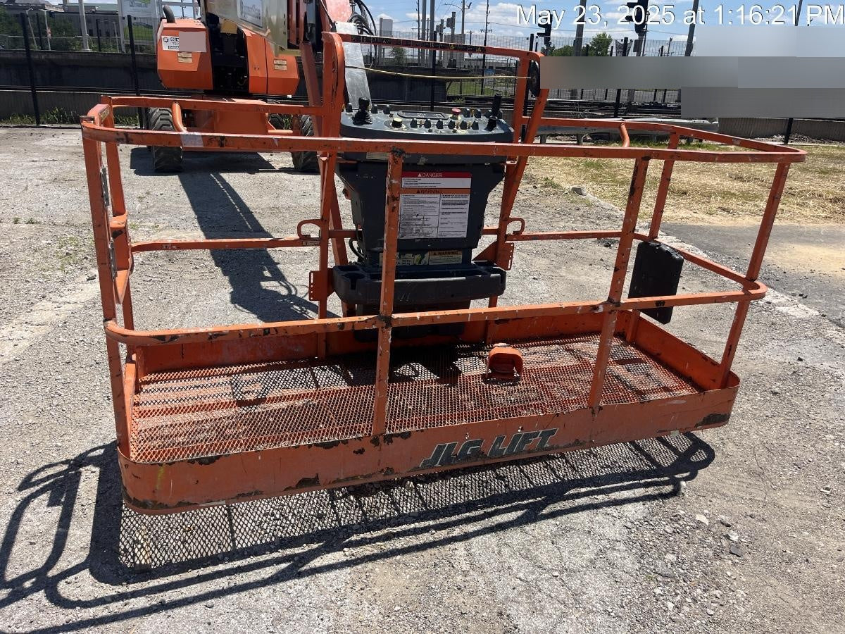 2019 JLG 860SJ