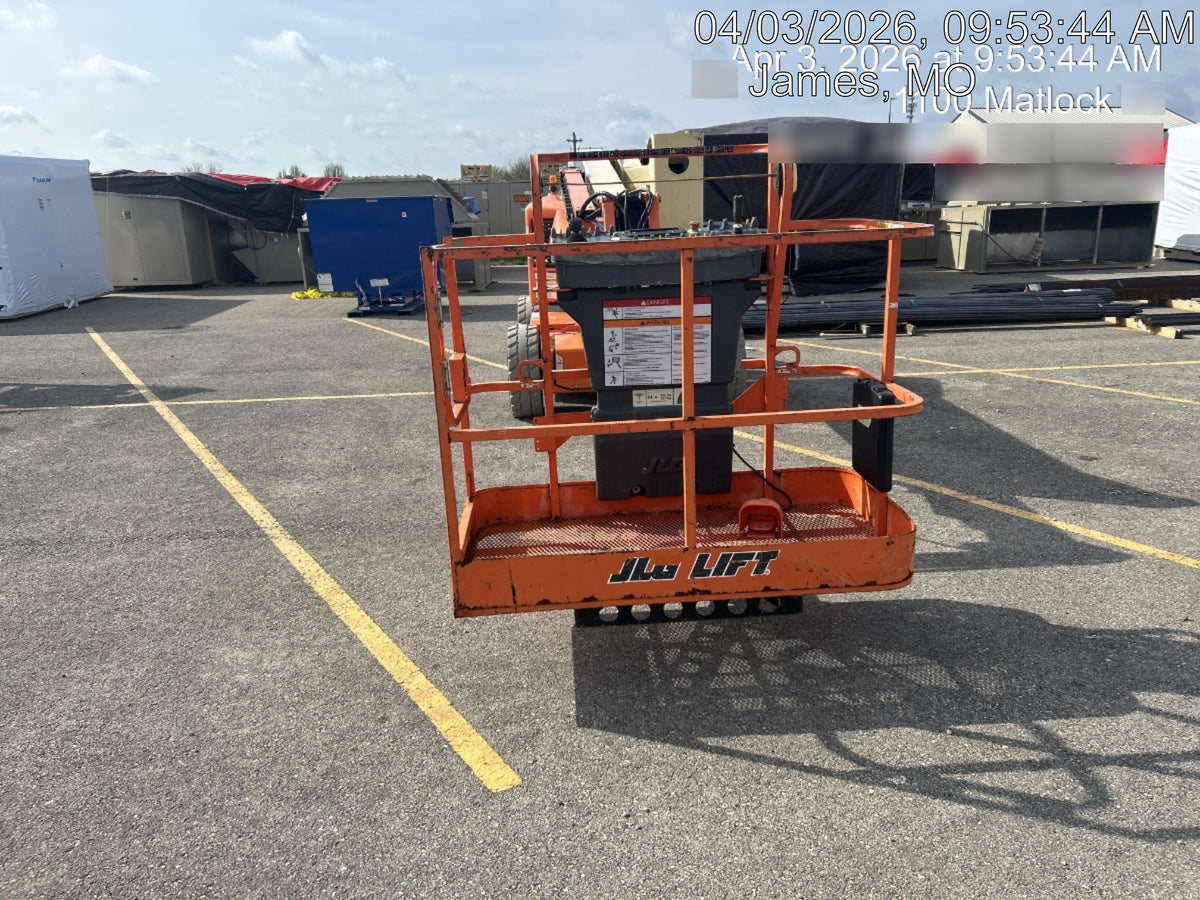 2019 JLG E450AJ