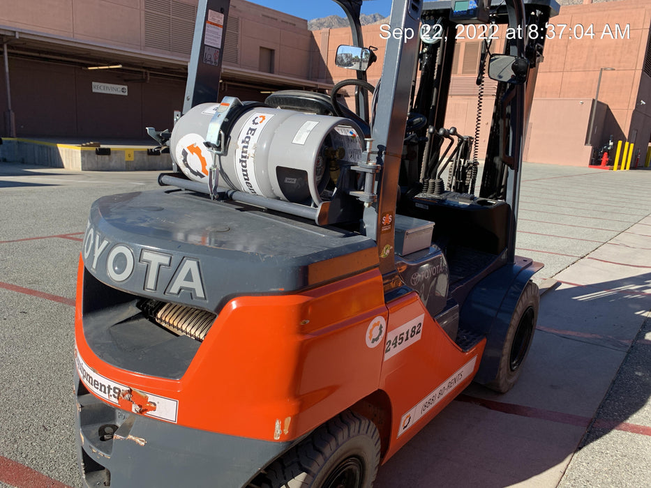 2022 TOYOTA 8FGU25 LP w/ Scale