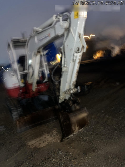 2023 TAKEUCHI TB235-2R