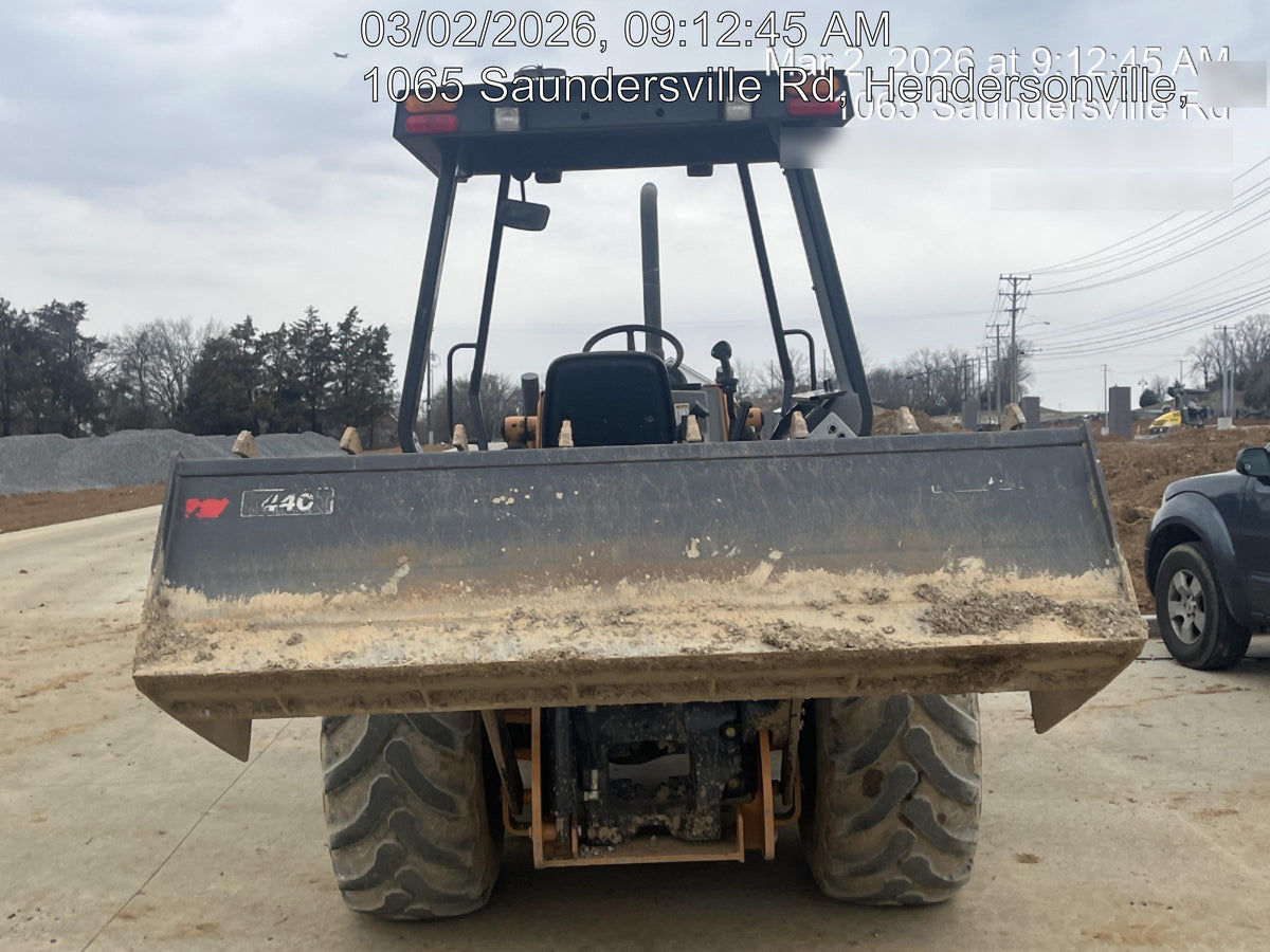 2019 Case 570N EP Canopy, 4WD, GP Front Bucket, Dual Tilt Cylinder, 84" Box Blade w/ Scarifier, Wheel Weights, Beacon